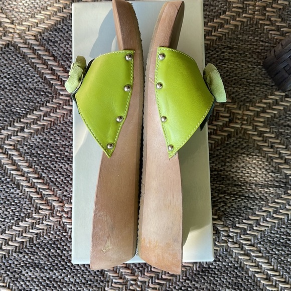 Glacée Marjorie Lime Sandals - Picture 2 of 6